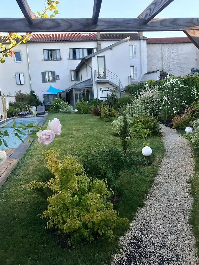 De La Chambre Au Jardin Belleville-en-Beaujolais Guest house