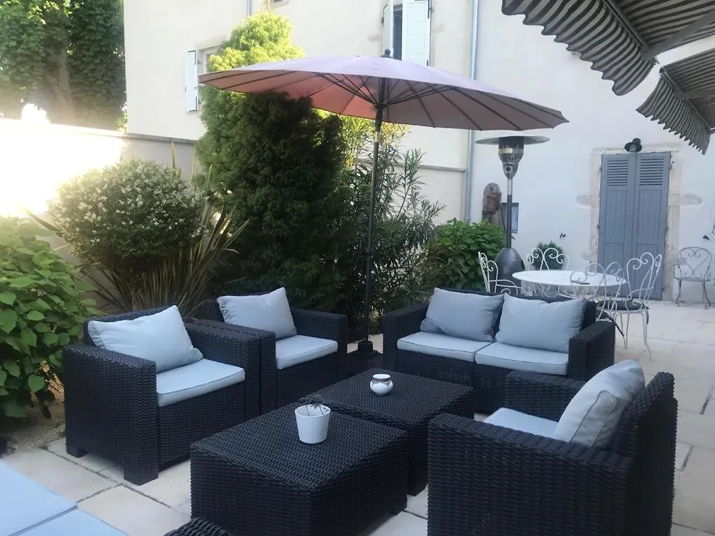 Guest house De La Chambre Au Jardin Belleville-en-Beaujolais France